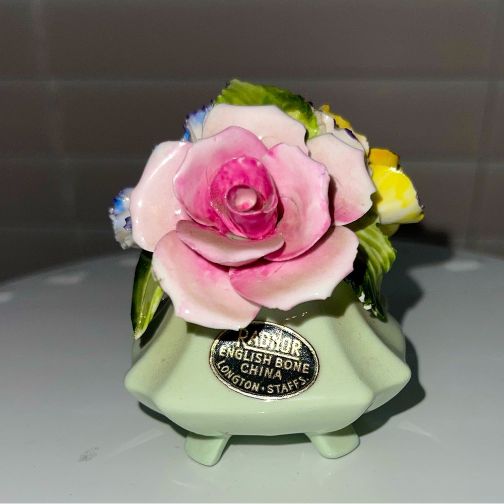 Vintage‎ Radnor English Bone China Hand Painted Mini Floral Arrangement